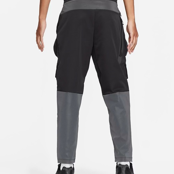 Nike Tech Pack Reflective Unlined Cargo Pant - Picture 3 of 12